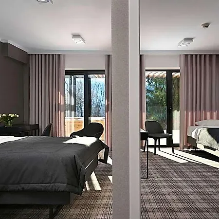 Hotel Halo