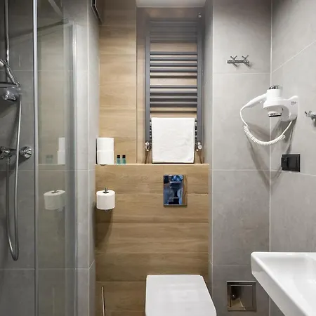 Hotel Halo